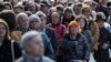 شرکت‌کنندگان در مراسم تشییع جنازه میخائیل گورباچف، آخرین رهبر اتحاد جماهیر شوروی، در تالار مشهور «خانه اتحادیه‌ها» در مسکو، پایتخت روسیه. ٣ سپتامبر ٢٠٢٢