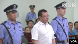 中國維權律師江天勇在長沙出庭受審 （2017年8月22日）