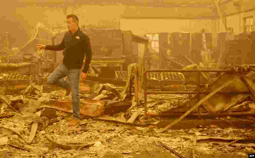 آگ نے کیلی فورنیا کے شمال میں چار لاکھ 63 ہزار ایکڑ سے زیادہ رقبے کو نقصان پہنچایا ہے۔
