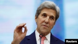 Ngoaị trưởng Hoa Kỳ John Kerry phát biểu tại trường ĐH Sư Phạm Kỹ Thuật TP.HCM, Việt Nam. 