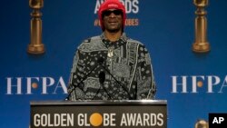 Snoop Dogg anonse nominasyon pou 79e pri anyel Glob d'Or yo nan hotel Beverly Hilton nan, Lendi 13 Dec. nan Beverly Hills, Calif. 2021.