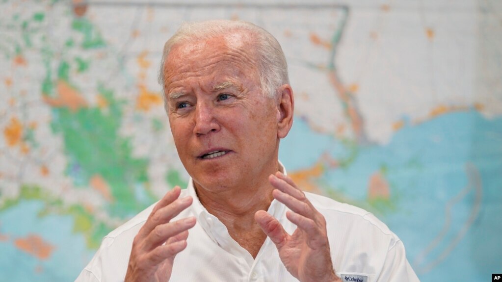 Dëmet nga uragani, Presidenti Biden viziton Luizianën
