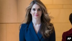 Penasihat Presiden Hope Hicks tiba untuk memberikan kesaksian di hadapan Komite Kongres AS, Selasa (27/2).