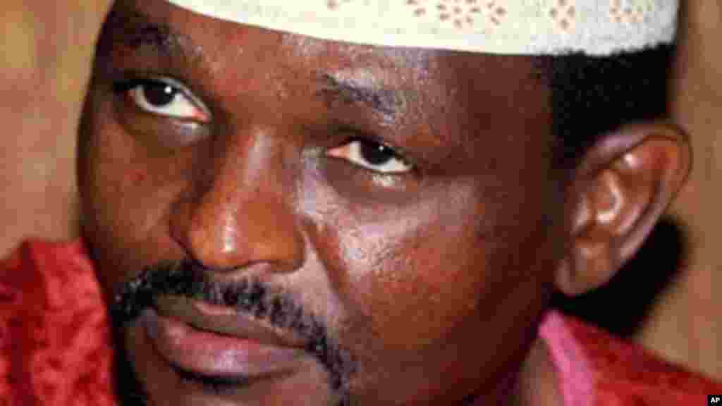 Manjo Hamza al-Mustapha a shekarar 2000.