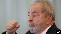 "Me arrepiento de los casos de corrupción. Me gustaría que no hubieran existido", dijo Lula.