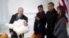 奧巴馬在感恩節前夕赦免火雞