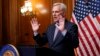 Kevin McCarthy, berbicara kepada wartawan beberapa jam setelah dia digulingkan sebagai Ketua DPR, Selasa, 3 Oktober 2023, di Capitol di Washington. (Foto: AP/J.Scott Applewhite)