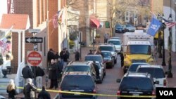 La policía de Maryland cerró la calle Frances, en la ciudad de Annapolis, en donde explotó uno de los artefactos.
