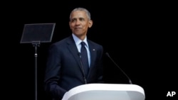 Le président Barack Obama lors d'un discours à Johannesburg, en Afrique du Sud, le 17 juillet 2018.