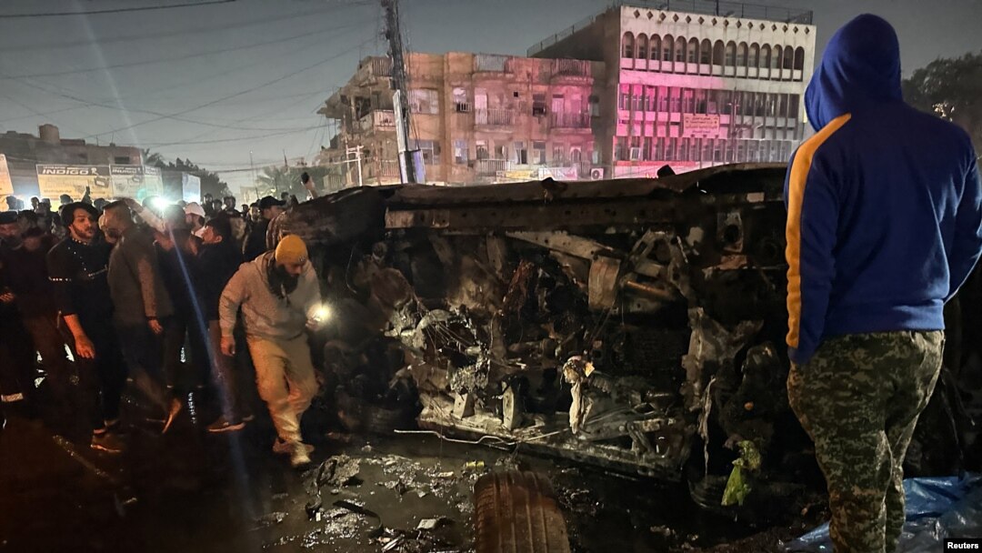 Ostaci vozila nakon napada dronom (Foto: REUTERS/Ahmed Saad)