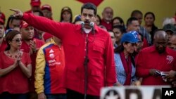 El líder chavista aseguró que en Venezuela "hay una democracia plena, verdadera de libertades y nadie ha podido romperla, ni nadie la romperá".