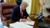 Trump firma medida para reabrir el gobierno