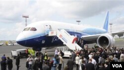 Hasta ahora, cerca de 50 aerolíneas han ordenado más de 800 aviones Boeing 787 Dreamliner.