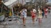 台风海燕肆虐菲律宾后转为热带风暴登陆越南