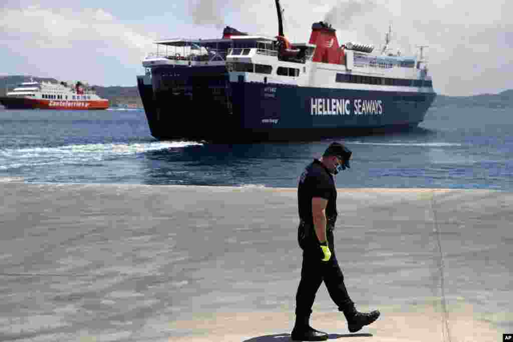 مقامات یونان نسبت به افت شدید درآمد گردشگری در این کشور ابراز نگرانی کرده&zwnj;اند.&nbsp;