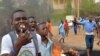 Des étudiants lors d’une manifestation à Niamey, 30 avril 2014.