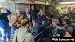 ABD'nin Ankara Büyükelçisi Jeff Flake Adana İncirlik Üssü’nde Amerikalı arama kurtarma ekipleriyle