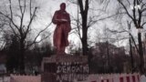 基辅当局拆除前苏联飞行员纪念碑 作为乌克兰去共产化计划的一部分