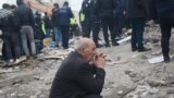 ترکیہ اور شام میں پیر کو آنے والے زلزلے سے ایک ہزار سے زائد افراد ہلاک ہو چکے ہیں۔ 