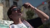 Натпревар во јадење „калцот“ млад кромид во Шпанија