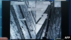 지난 20일 존 커비 백악관 국가안보회의(NSC) 전략소통조정관이 브리핑에서 북한이 러시아 민간 용병회사 바그너 그룹에 무기를 전달하는 정황을 포착한 위성사진들을 공개했다.