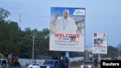 Soldados de Sudán del Sur patrullan las calles de Juba antes de la visita del Papa Francisco al país esta semana en Juba, Sudán del Sur, el 2 de febrero de 2023.