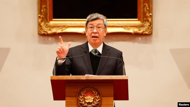 陈建仁在台湾总统府的记者会上接任台湾行政院长后发表讲话。（2023年1月27日）