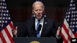 Presiden AS Joe Biden berbicara pada acara "Doa Sarapan Nasional" di Gedung Capitol, hari Kamis (2/2).