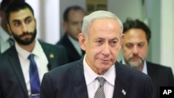 FILE - Perdana Menteri Israel Benjamin Netanyahu menghadiri sidang di Pengadilan Magistrate di Rishon LeZion, Israel, Senin, 23 Januari 2023. (Abir Sultan/Pool via AP)