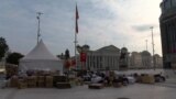 Пункт за хуманитарна помош на скопскиот плоштад