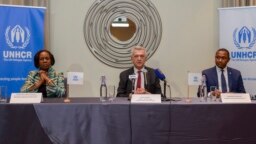 Komisaris Tinggi PBB untuk Pengungsi Filippo Grandi (tengah). 