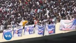 Devant le pape, les jeunes Congolais lancent au président Tshisekedi: "Ton mandat est fini !"