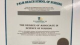 Yo fo diplom enfimye lekol "Palm Beach School of Nursing". (Foto: Twitter - @Balleralert