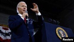 ARCHIVO - El presidente de Estados Unidos, Joe Biden, pronuncia un discurso en Springfield, Virginia, el 26 de enero de 2023.
