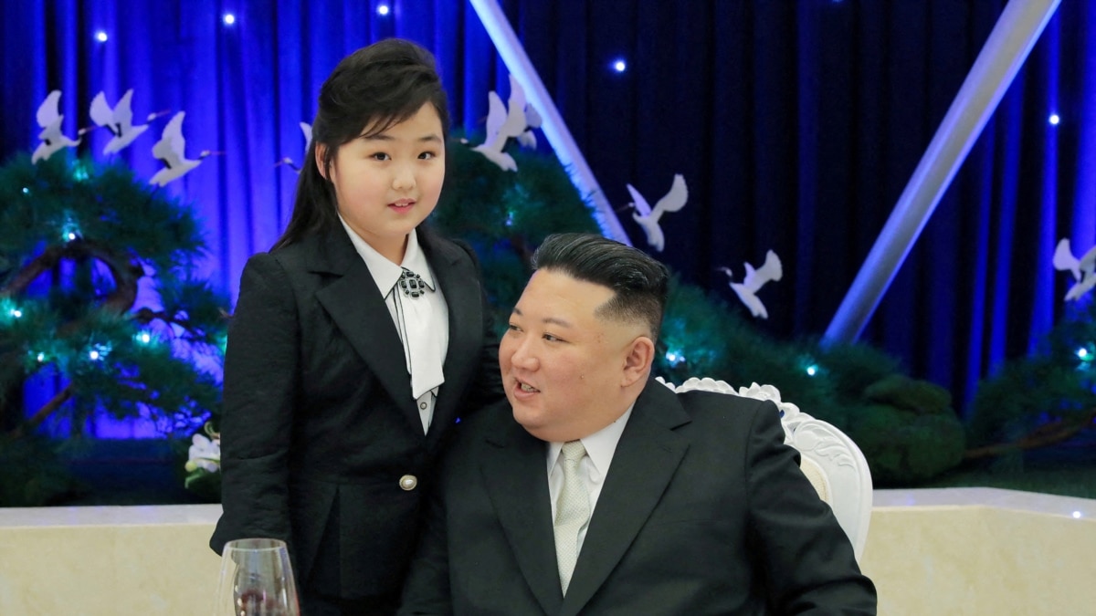 Một cô bé và các phi đạn, cách duy trì chế độ của Triều Tiên