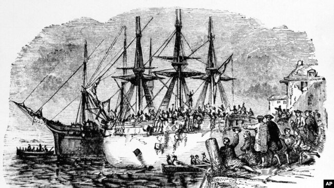 1773 yılında vergiler çaylar denize dökülerek protesto edildi