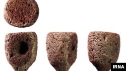 ظروف سنگی کشف‌شده در منطقه جیرفت 