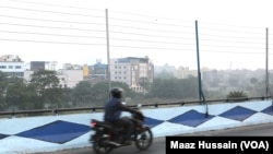 Last year authorities erected wire fencing on MAA Fly-over in Kolkata to protect two wheeler riders from being struck by Chinese manjha kite strings.
