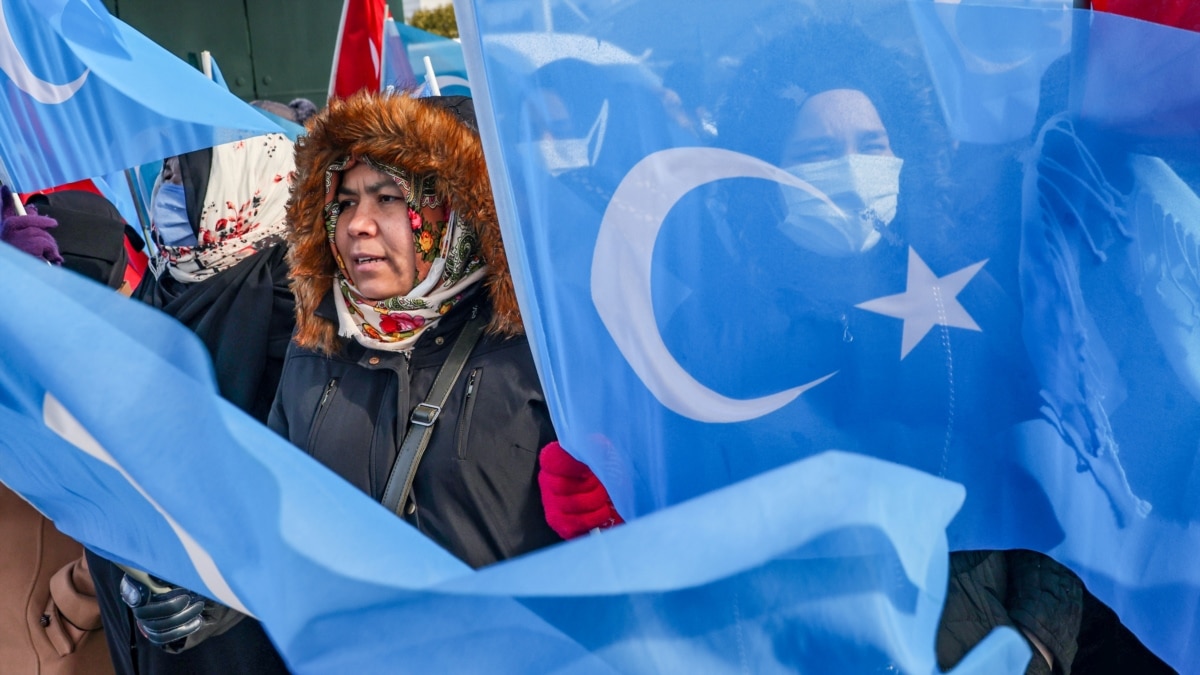 Canada Moves to Take in 10,000 Uyghur Refugees