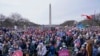 ARCHIVO - La gente asiste al mitin March for Life en el National Mall en Washington, el viernes 21 de enero de 2022.