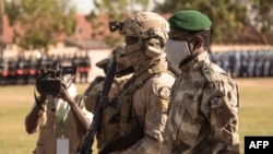 Un convoi de l'armée malienne composé de dizaines de véhicules et de blindés est parti lundi de Gao en direction de Kidal. 