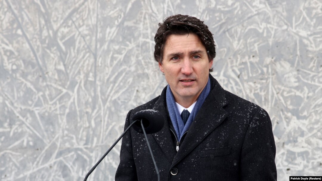 Perdana Menteri Kanada Justin Trudeau di Monumen Nasional Holocaust pada Hari Peringatan Holocaust Internasional di Ottawa, Ontario, Kanada, 27 Januari 2023. (Foto: REUTERS/Patrick Doyle)