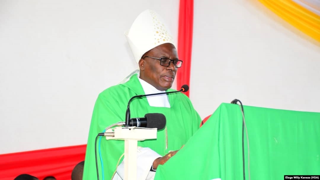Musenyeri Mukuru wa Gitega Bonaventure Nahimana, ari mu nyigisho ku bategetsi bari i Gitega