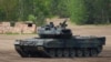 ARCHIVO - Esta foto de archivo tomada el 20 de mayo de 2019 muestra un tanque de batalla principal Leopard 2 A7 de las fuerzas armadas alemanas Bundeswehr.