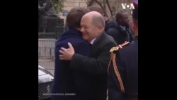 马克龙与朔尔茨在巴黎举行会谈 