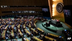 နယူးယောက် ကုလသမဂ္ဂ အထွေထွေညီလာခံ ကျင်းပစဉ် (၇ ရက်-ဧပြီလ ၂၀၂၂) ။ The U.N. General Assembly is pictured April 7, 2022, at U.N. headquarters.