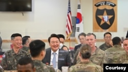 윤석열 한국 대통령 당선인이 지난 7일 주한미군 캠프 험프리스 기지를 방문했다.