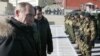 普京访问分布在车臣附近动荡的北高加索山脉中的军事基地。