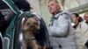 'สุนัขบำบัด' ช่วยปลอบประโลมใจเด็กผู้ลี้ภัยชาวยูเครน 