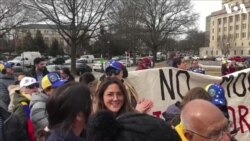 Venezolanos protestan en Washington en contra de Nicolás Maduro